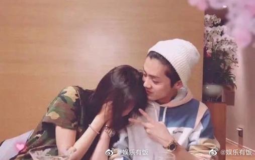 解答疑问、探索知识-这是什么虫子咬的吗,昨天下午突然很痒,隔着裤子抓了几下,今早起来就这样了,两个地方的还不一样?,灵动问答平台